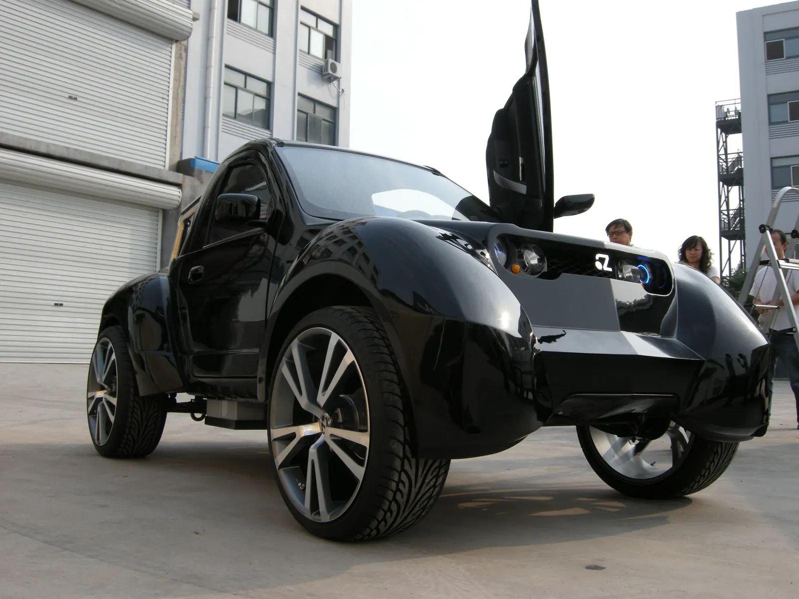 Prototipo del Gorila EV con puertas de ala de gaviota (2010)